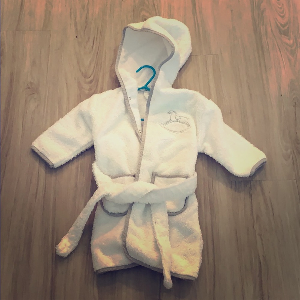 Baby bath robe size 12-18 months new without tags